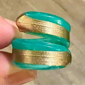 Southwestern turquoise and gold abstract, wraparound ring Sz 6